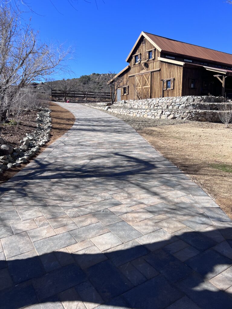 Retaining wall contractor in Central Arizona for durable and visually appealing wall designs